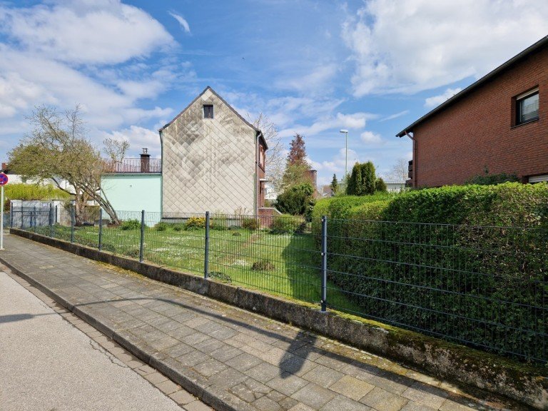 verkauft bebaubares Grundst�ck mit Wohnhaus in Girbelsrath Merzenich Wohngrundst�ck verkauft - 713m� Baugrundst�ck in Girbelsrath mit kleinem alten Einfamilienhaus