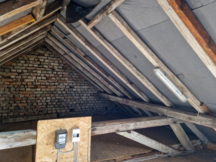im Spitzboden Zweifamilienhaus D�ren