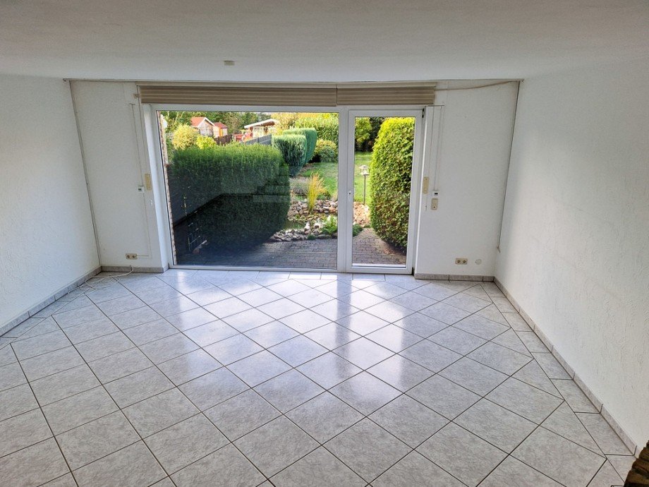 tiefer gelegene Wohnzimmer Reihenendhaus Kreuzau