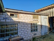 Lager 4 und freies Wohnhaus mit 4 Zimmern, Anbauten, Hof und Garten in Niederzier Hambach