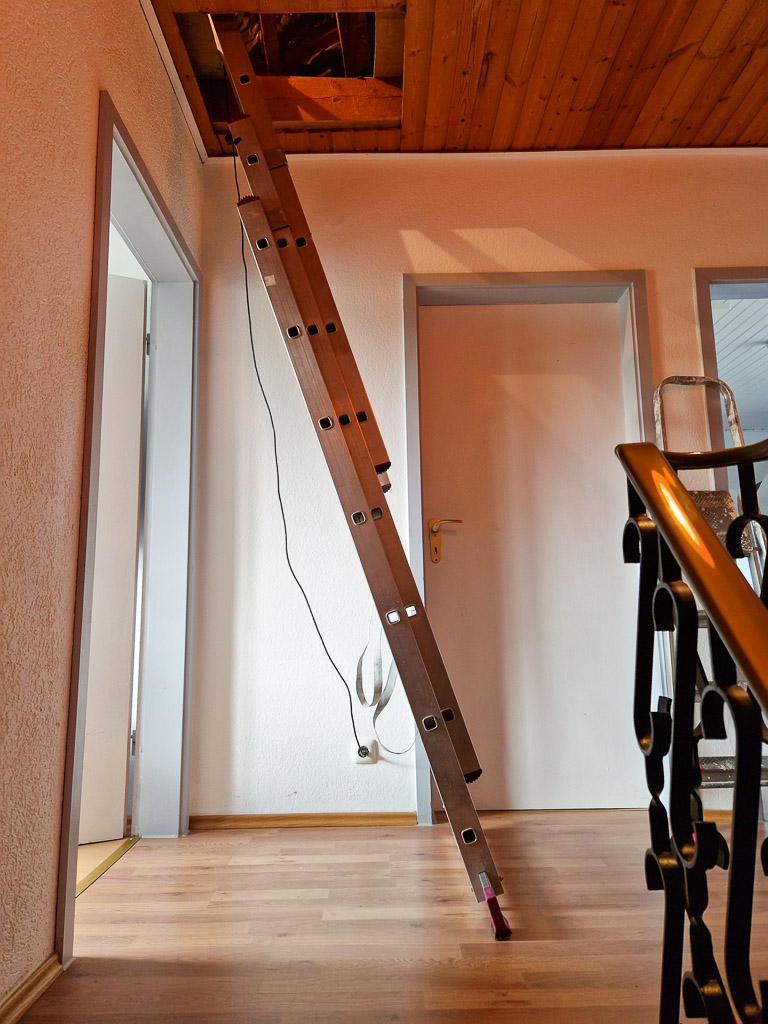 nur �ber eine Leiter zu erreichen Doppelhaush�lfte D�ren