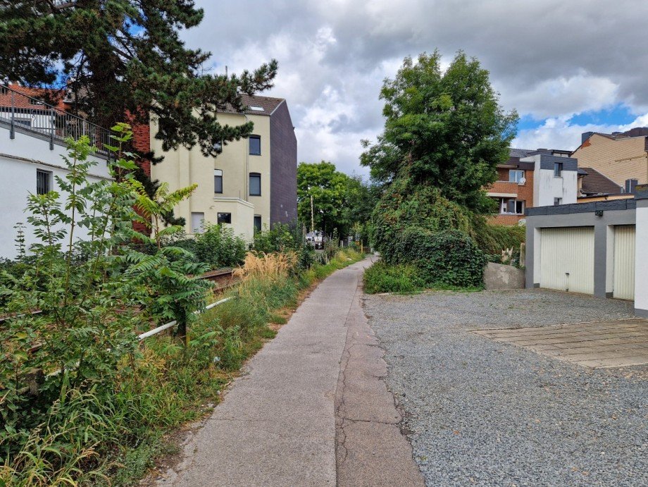 Rurdammweg Richtung Bahn�bergang Tivolistra�e in D�ren Mehrfamilienhaus D�ren