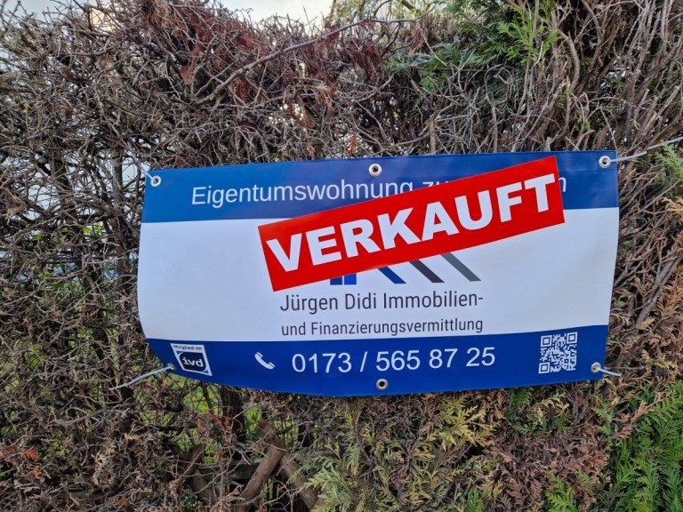 Eigentumswohnung in D�ren Hoven D�ren Erdgeschosswohnung moderne gepflegte 3-4 Zimmer-Wohnung im Erdgeschoss mit direktem Zugang zum Garten in D�ren Hoven