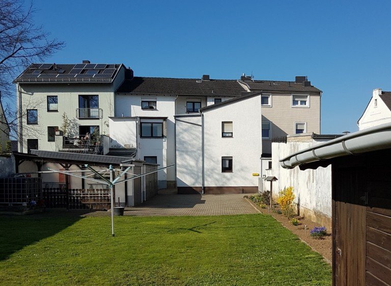 5- Familienhaus in D�ren Niederau verkauft D�ren Mehrfamilienhaus verkauft - 5-Familienhaus mit 3 Garagen und Baugrundst�ck in D�ren Niederau