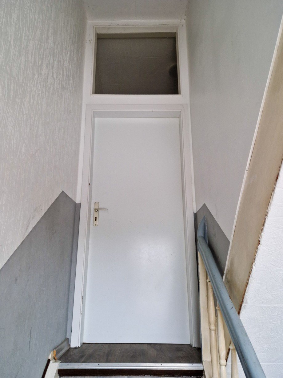Wohnungst�r Zweifamilienhaus D�ren