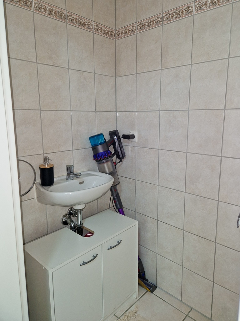 hell gefliest Mehrfamilienhaus N�rvenich