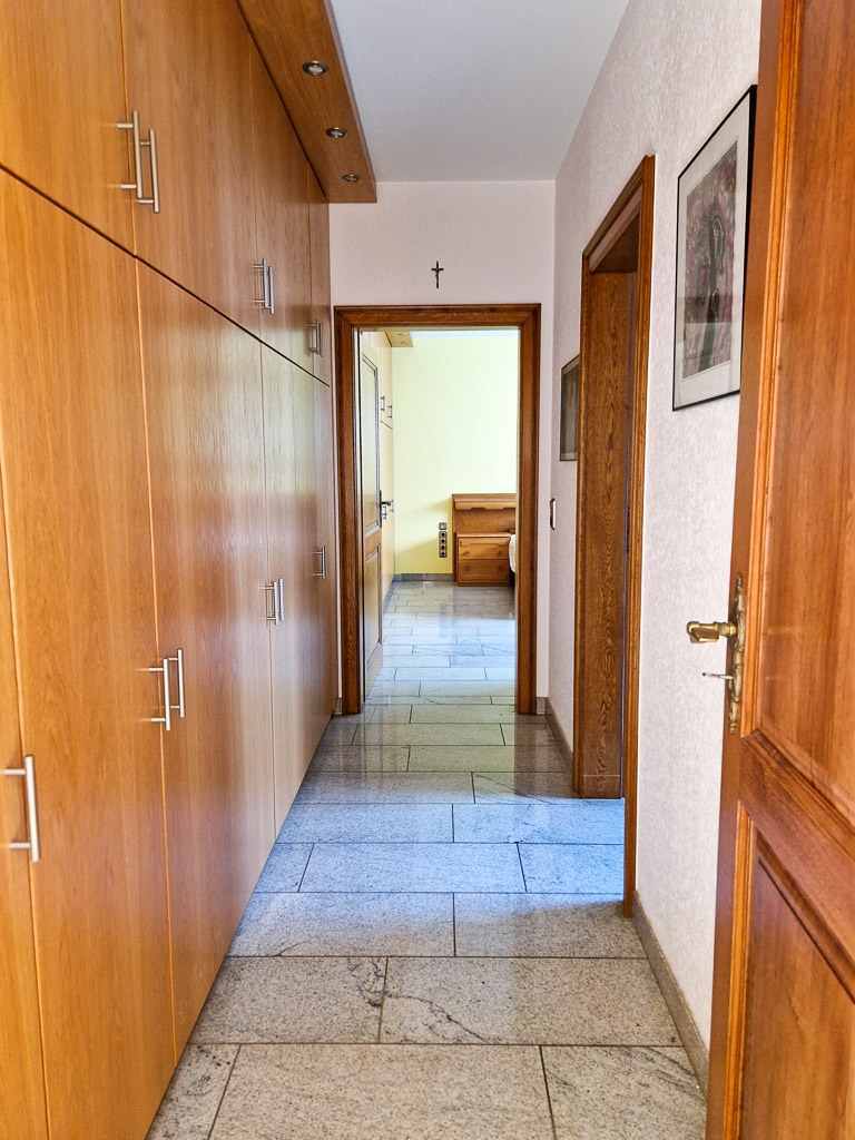 Flur 2 Mehrfamilienhaus N�rvenich