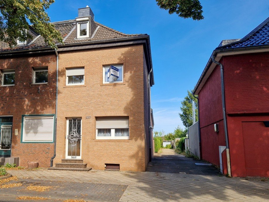 Reiheneckhaus in D�ren Stadt Gr�ng�rtel Reiheneckhaus D�ren