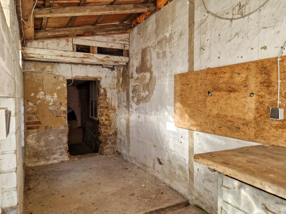 Lager 4 mit Durchgang zur Werkstatt Reiheneckhaus Niederzier