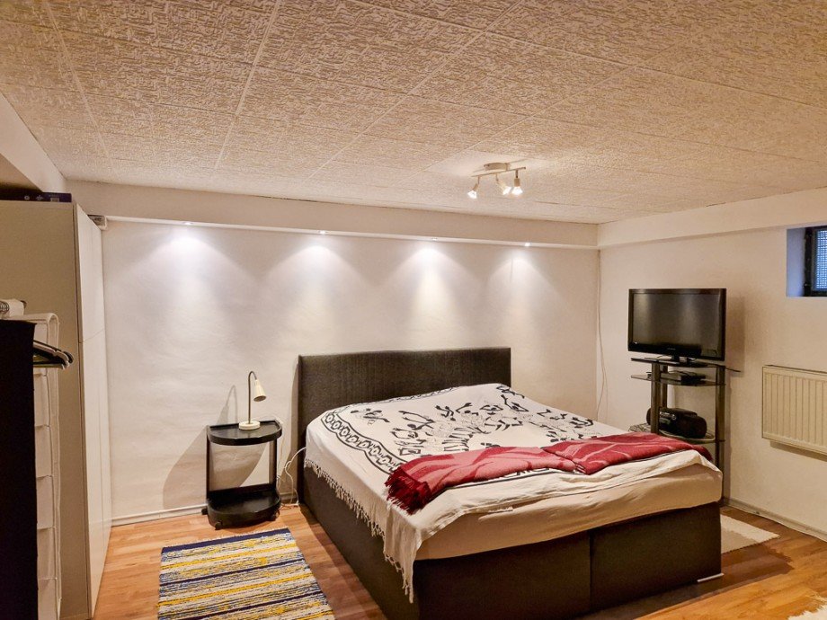 eingerichteter Kellerraum Doppelhaush�lfte D�ren