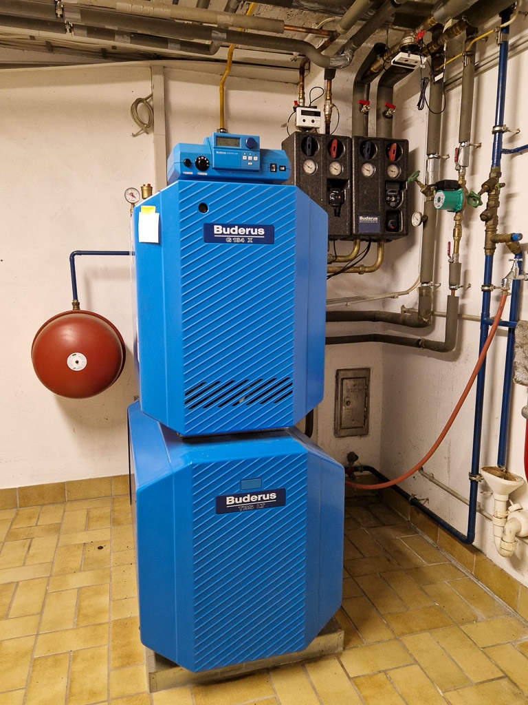 Buderus G 134 X mit Niedertemperaturtechnik Mehrfamilienhaus N�rvenich