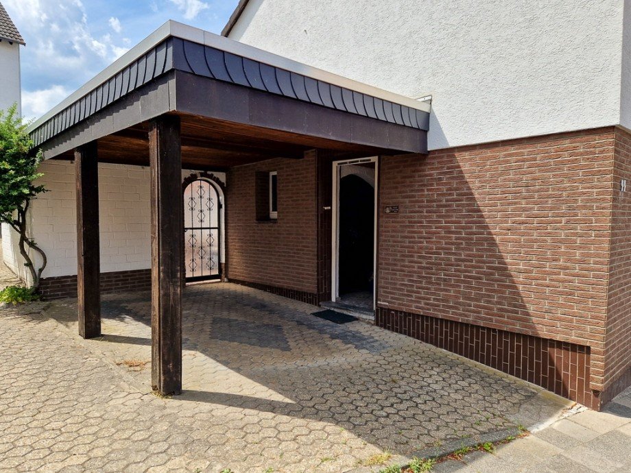 �berdachter Eingang Einfamilienhaus D�ren