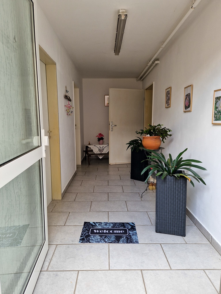 Flur im Souterrain Mehrfamilienhaus N�rvenich