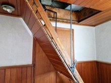 Ausziehtreppe freies Wohnhaus mit 4 Zimmern, Anbauten, Hof und Garten in Niederzier Hambach