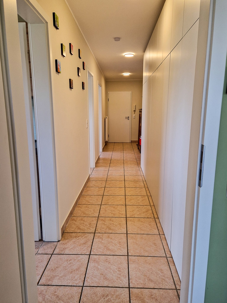 mit gro�em Einbauschrank Mehrfamilienhaus N�rvenich