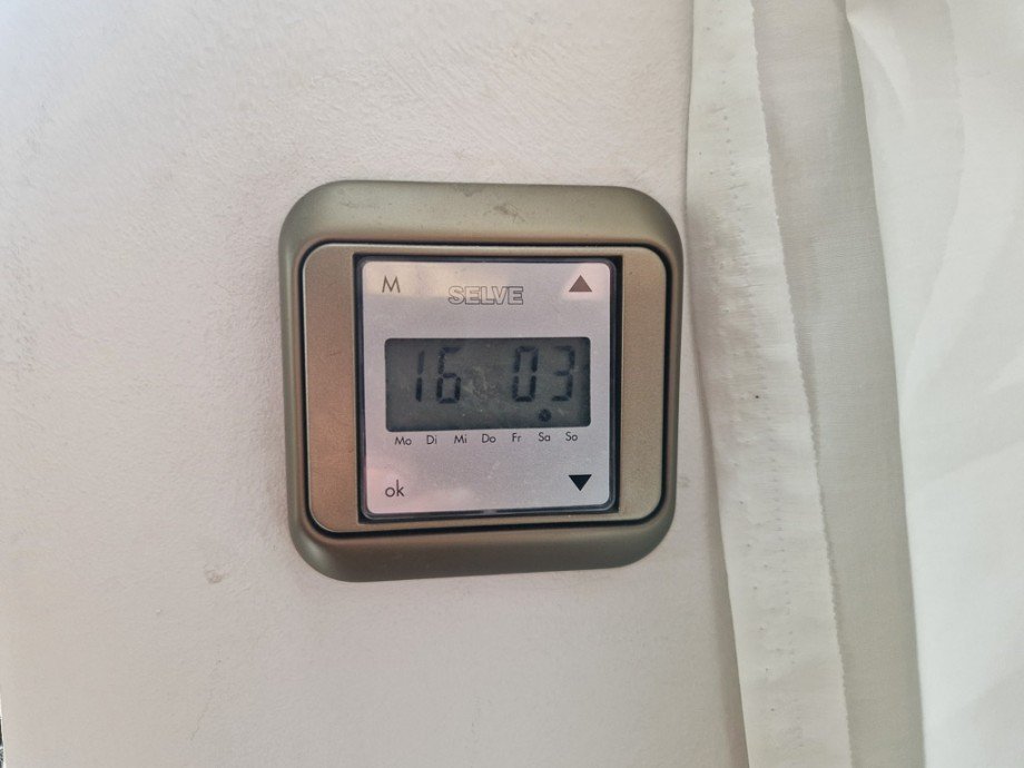 elektrischem Rollladen Doppelhaush�lfte D�ren