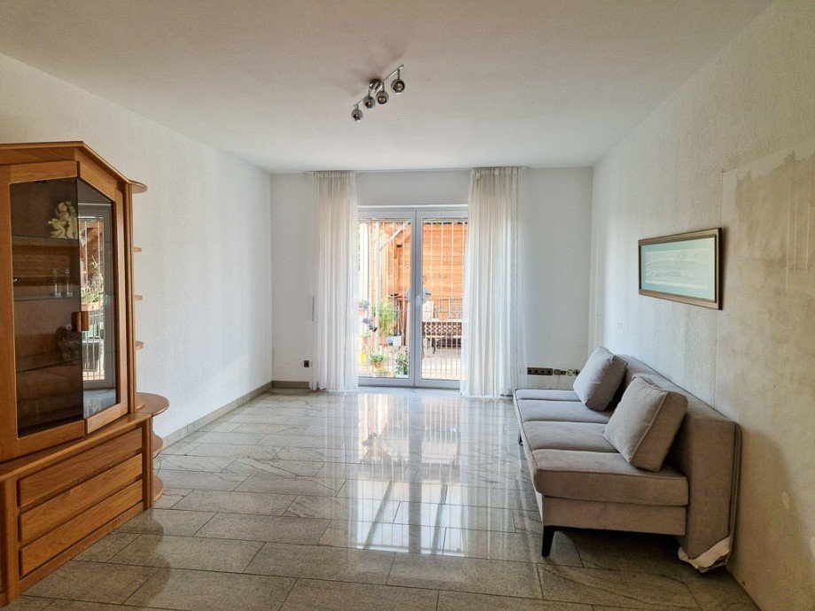 Zimmer mit Zugang zur Mehrfamilienhaus N�rvenich