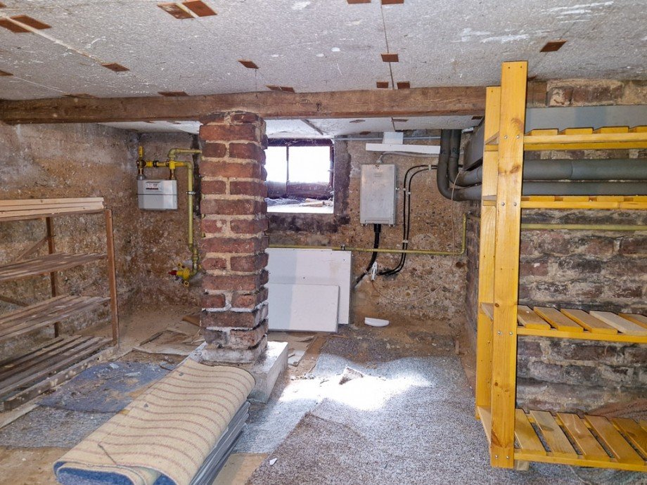 Fenster und Gasanschluss zur Stra�e Reiheneckhaus D�ren