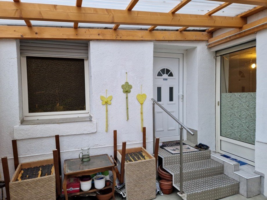 Eingang zur Wohnung unten Mehrfamilienhaus D�ren