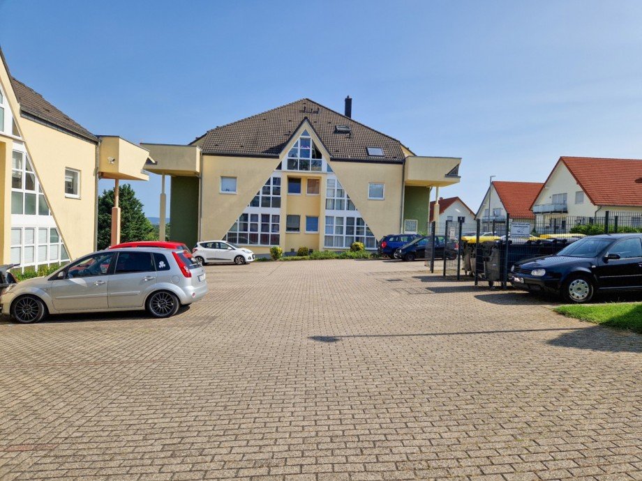viele PKW-Stellpl�tze Erdgeschosswohnung Langerwehe
