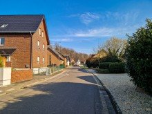 in Linnich Welz Bungalow mit Doppelgarage, Keller und pflegeleichtem Garten in ruhiger Lage von Linnich Welz