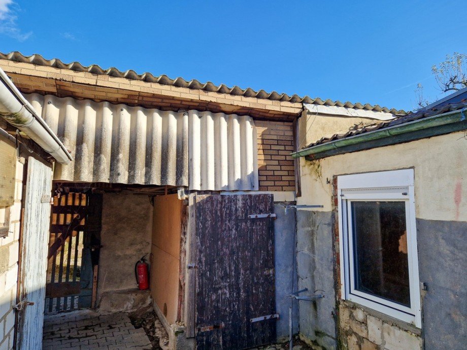 �berdachter Durchgang Reiheneckhaus Niederzier