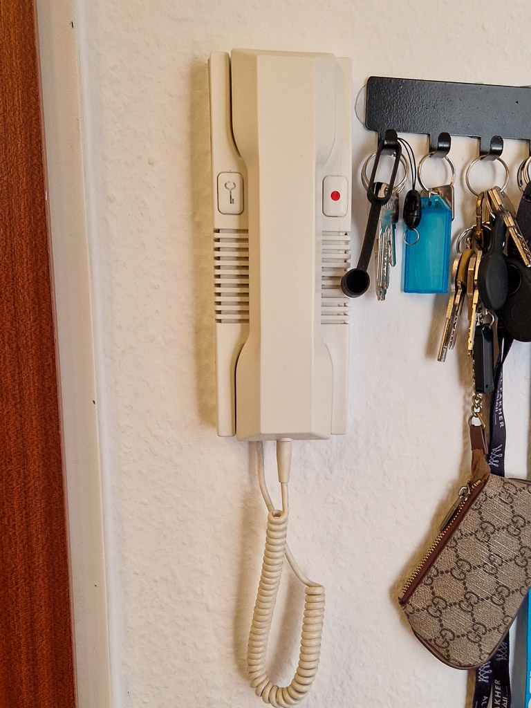 T�r�ffner mit Srechanlage Etagenwohnung Langerwehe
